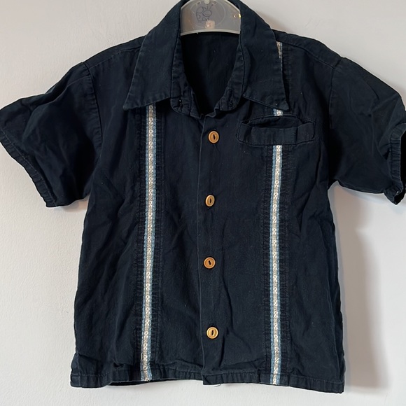 Button down shirt for kids Mexican guayabera - Picture 5 of 5